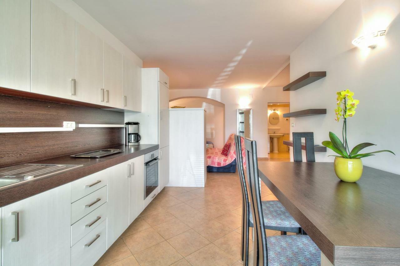 צרבני ורך Apartment Katarina מראה חיצוני תמונה